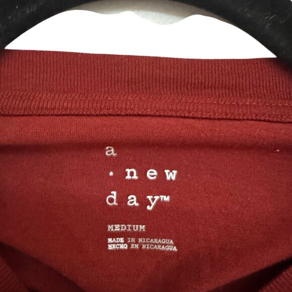 A New Day Women’s Red Basic Crewneck T-Shirt Size M Modal Cotton Blend NWT - Picture 3 of 4